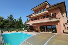 Prenajmeme 4 izb. bytu v rodinnej vile s krásnym výhľadom, na Kolibe