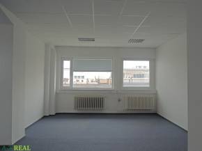  Prenájom kancelárií v centre, Gajova ul,  40m2 a 100 m2  