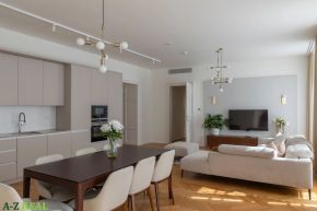  Prenájom 4 izb luxusného apartmánu na Laurínskej ulici v Starom Meste