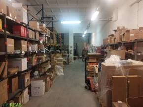  Skladové priestory 600-800m2 na prenájom.