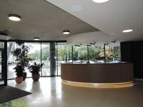  Prenájom moderných kancelárií na začiatku Petržalky, 230 m2