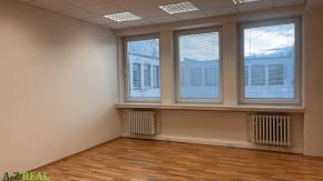  Ponúkame na prenájom kanceláriu 40 m2, Pekná cesta