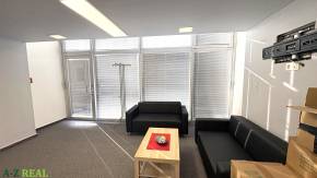  Prenájom obchodno-kancelárskeho priestrou v Ružinove, 65 m2